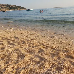 Kuca U Uvali Surbova Punat